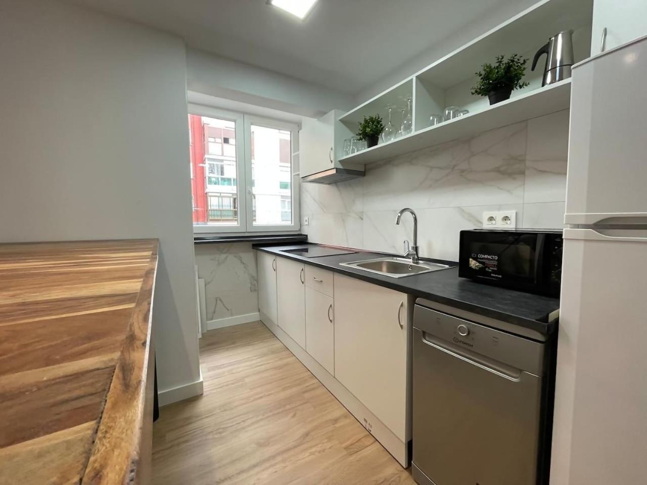 Moderno Apartamento Cerca Del Metro Bilbao Eksteriør bilde